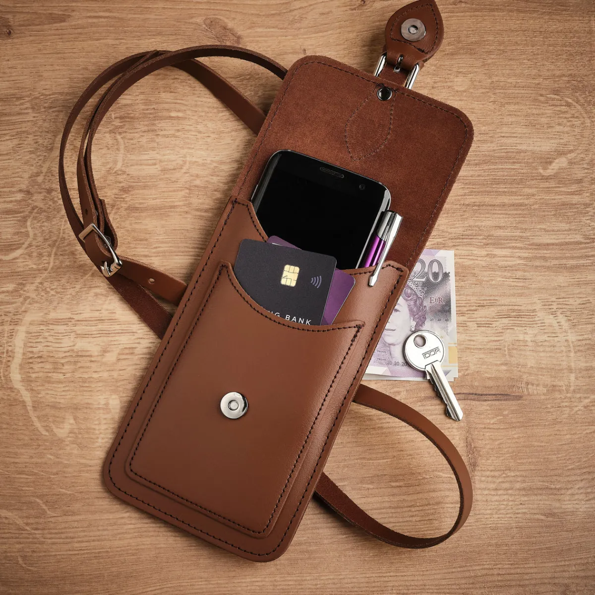 Zatchels Handmade Leather Mobile Phone Pouch Plus - Chestnut><noscript><img width=